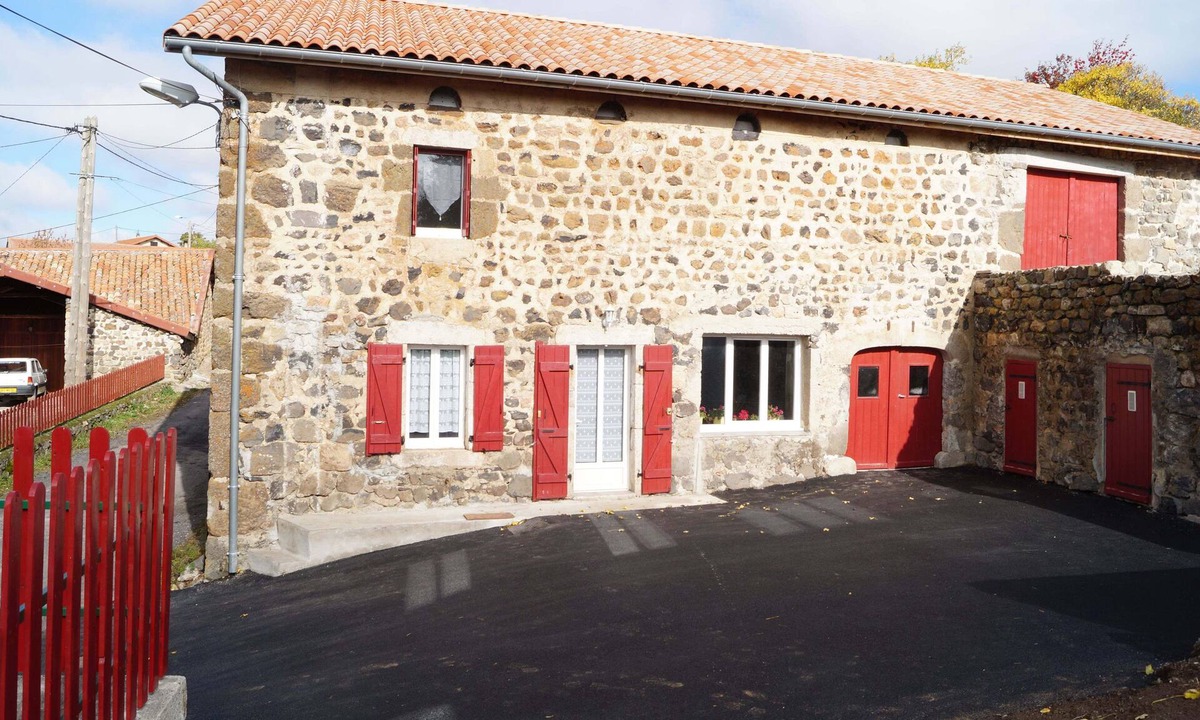 Coucouron House | Renovated rural house in VILLEVERTE *