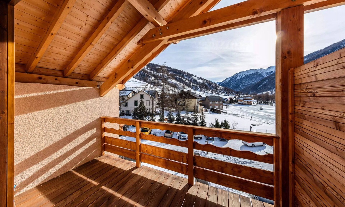 Abries Apartment | Residence Les Balcons du Viso - 3 room Duplex apartment 6/8 people