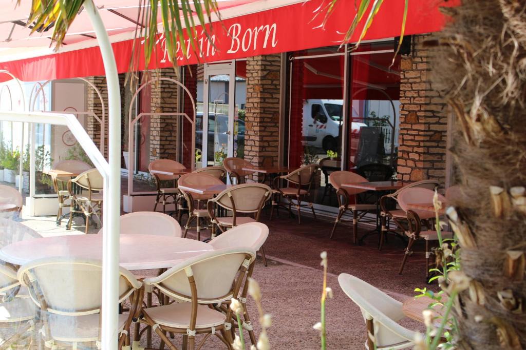Parentis-en-Born Hotel | Rest 'In Born