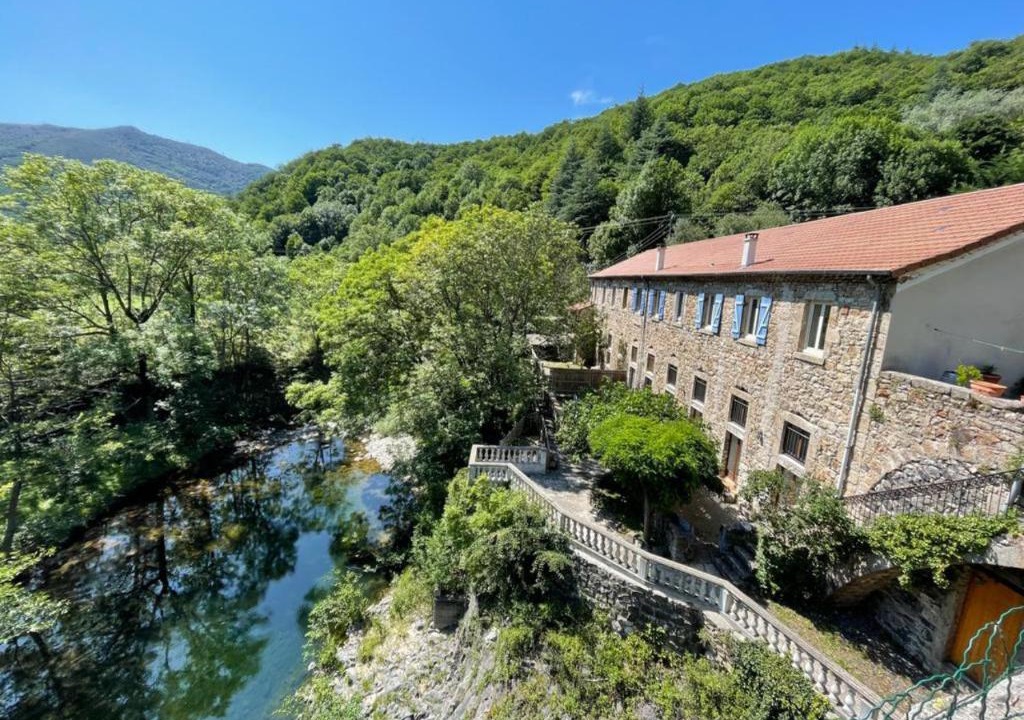 Burzet Apartment | Rives de Bourges