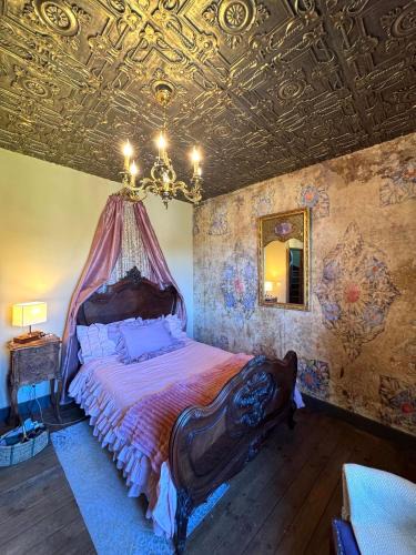 Saint-Martial-le-Mont House | Romantic Antique Double, Shared Bath Breakfast