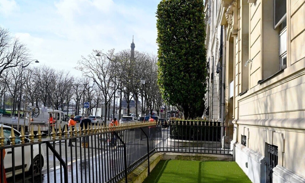 Champs-Elysees Apartment | Romantic And Refined Accommodation in the heart of Paris