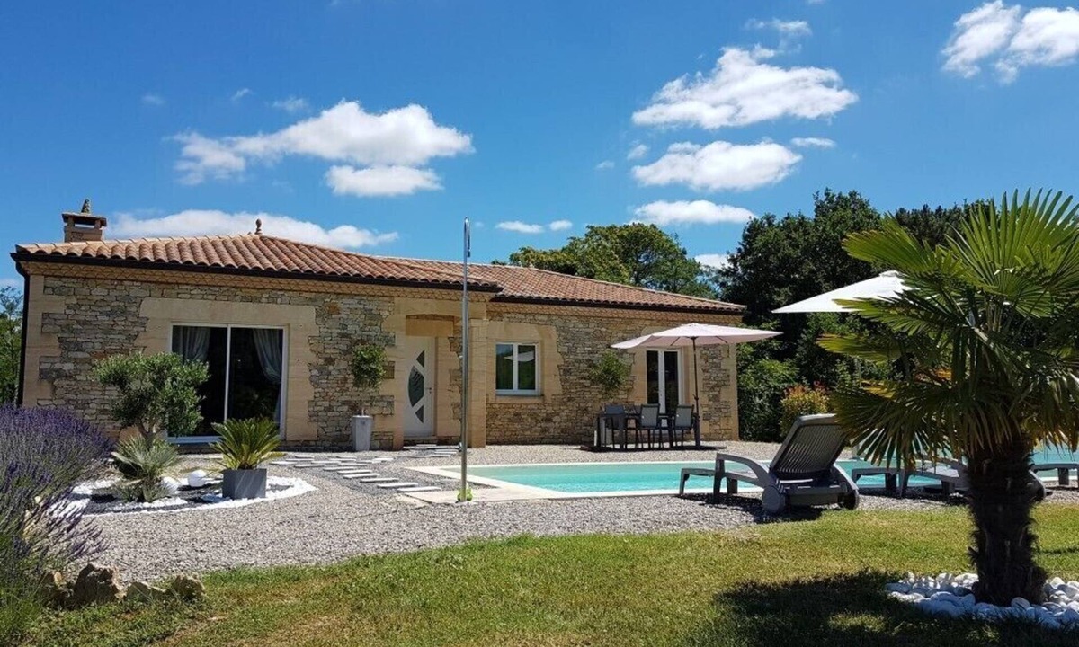 Proissans Villa | Sarlajoande, a modern villa in Perigord style