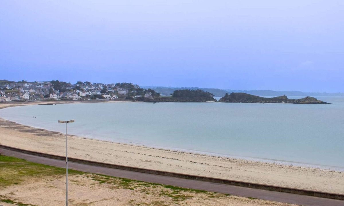 Erquy Apartment | Sea-view studio in Erquy | 2 guests | Ref 509