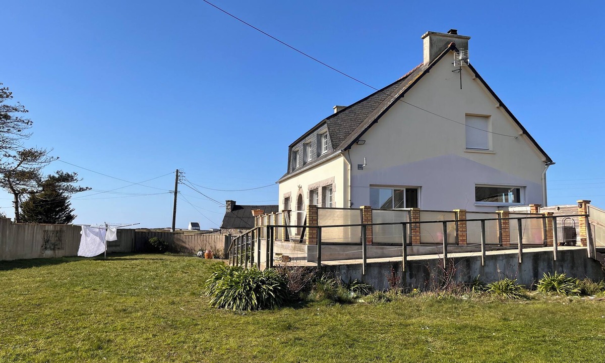 Kerlouan Villa | Seaside villa Ménéham GR34