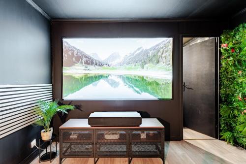 Quartier Chorier-Berriat Apartment | Secret SPA Jacuzzi & Cinema