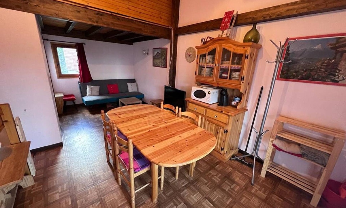 Les Angles Ski Chalet | Semi-Detached Chalet in the Heart of the Slopes