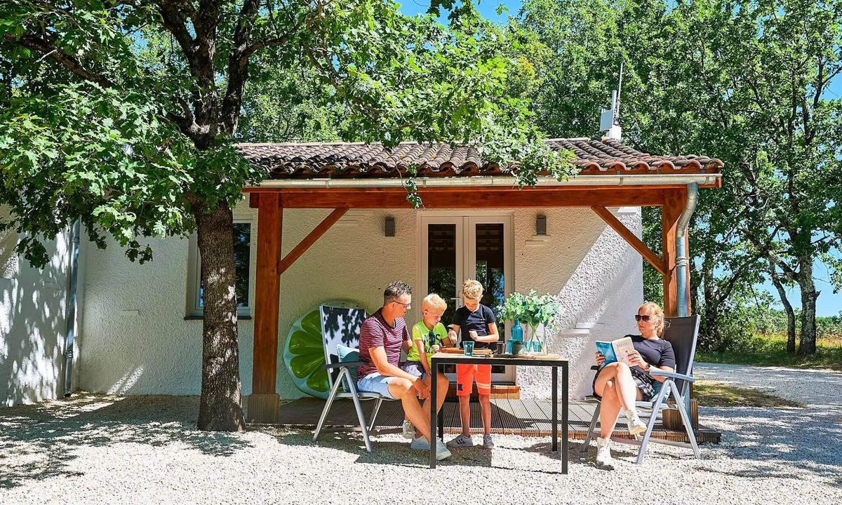 Mauroux Villa | Semi-detached villa for 4 people, 1 bathroom, sleeps 4