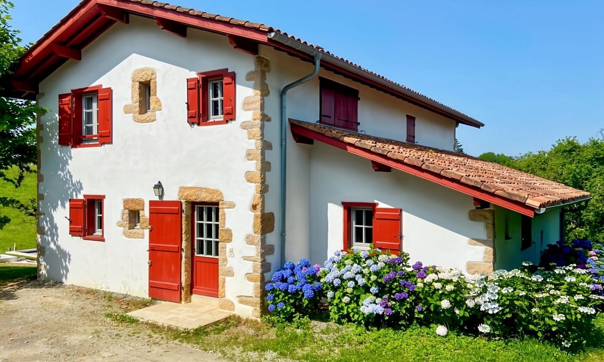 Saint-Pee-sur-Nivelle House | Set of 2 character houses, swimming pool, Rhune view 5min from Saint Jean de Luz