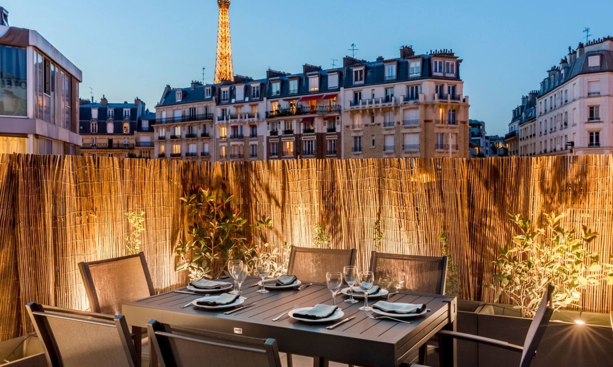 Grenelle Apartment | Signature Suite Eiffel Tower terrace