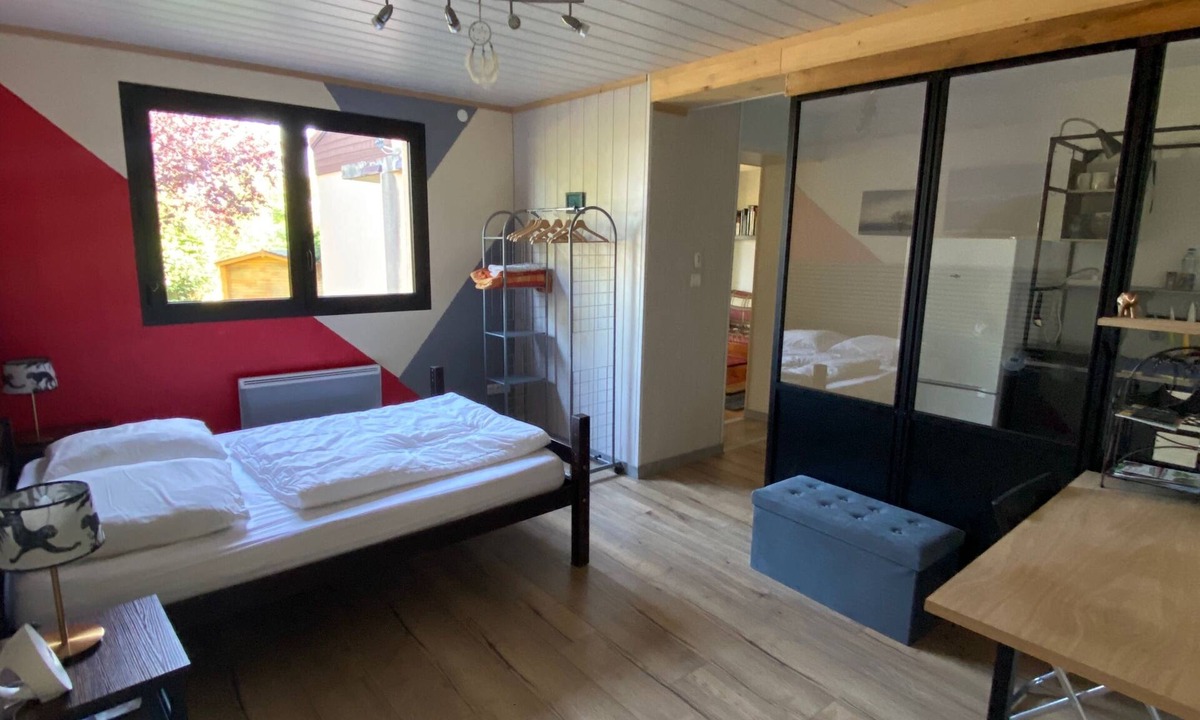 Saint-Hilaire-la-Croix Apartment | Single-storey, bucolic T 2 in the Combrailles region of Puy-de-Dôme.