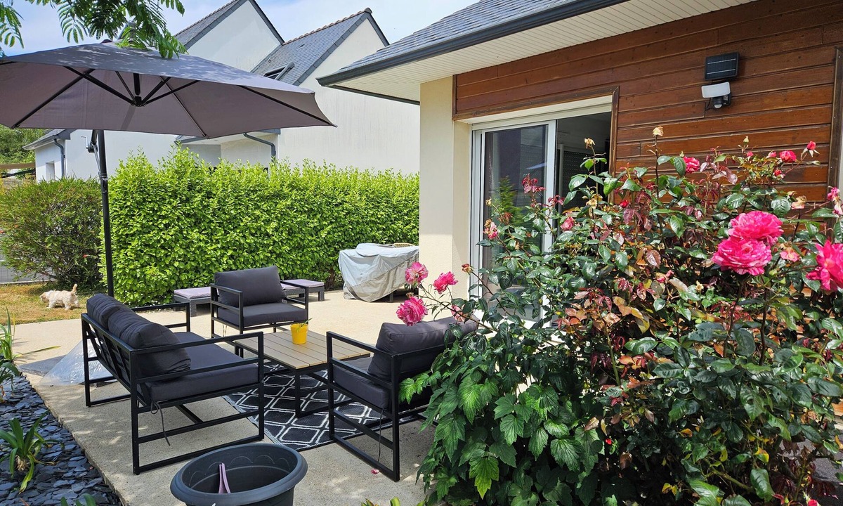 Quimper House | Single-storey house with enclosed garden