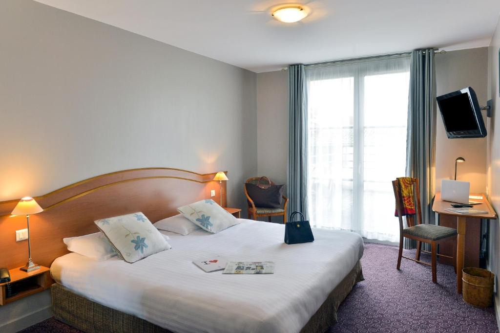 Solaize Hotel | Soleil et Jardin