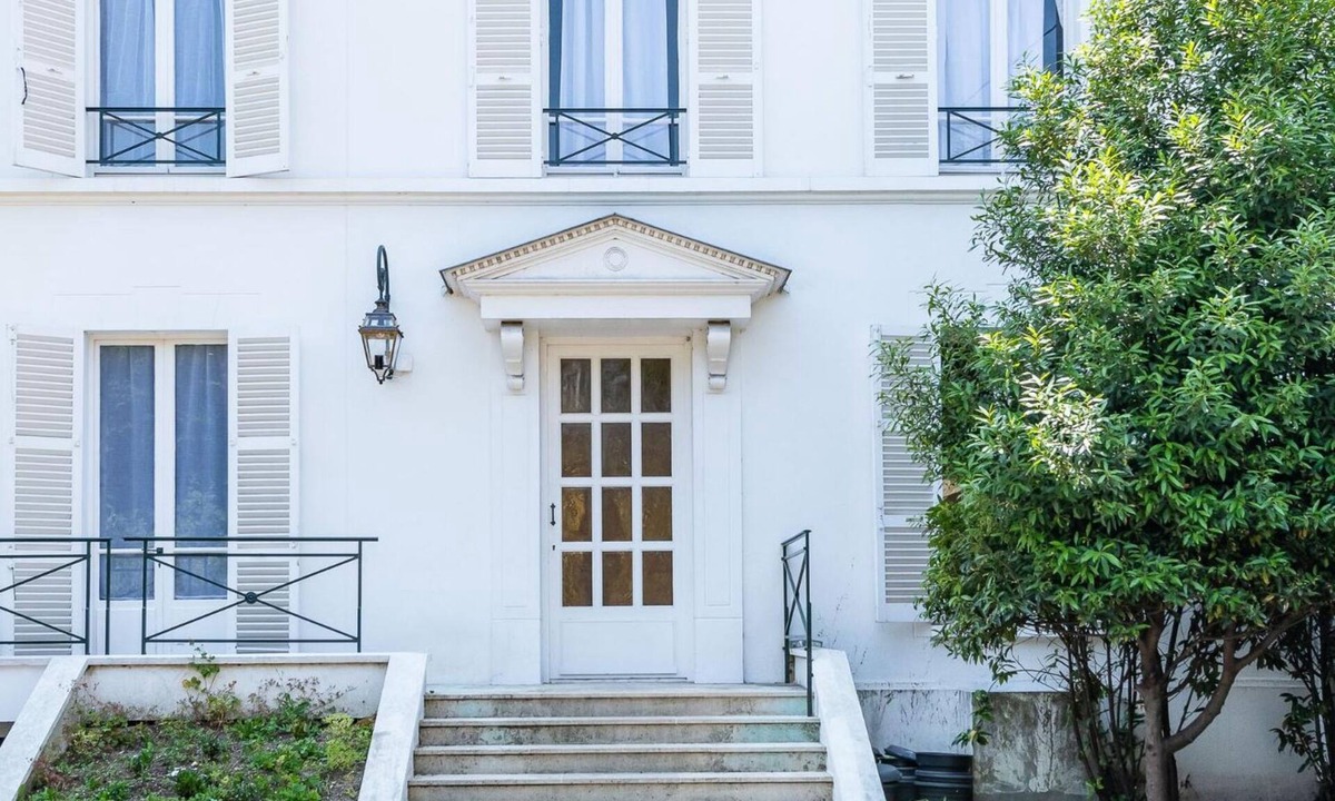 Bois-Colombes Villa | Somptueuse maison- Piscine-Sauna-10 Pers-Climatisation