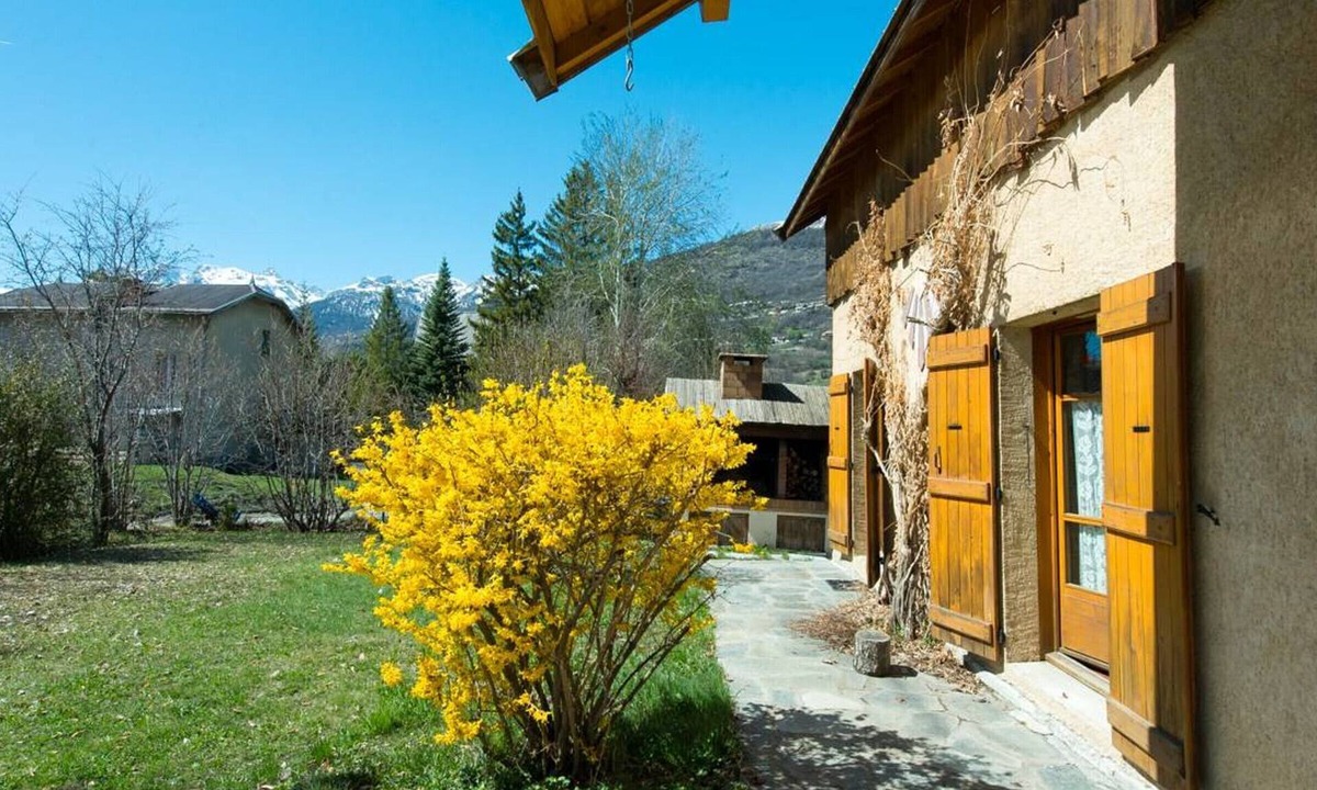 Briancon House | Spacious 6-Bedroom Villa in Briançon with Fireplace, Terrace, and Garden
