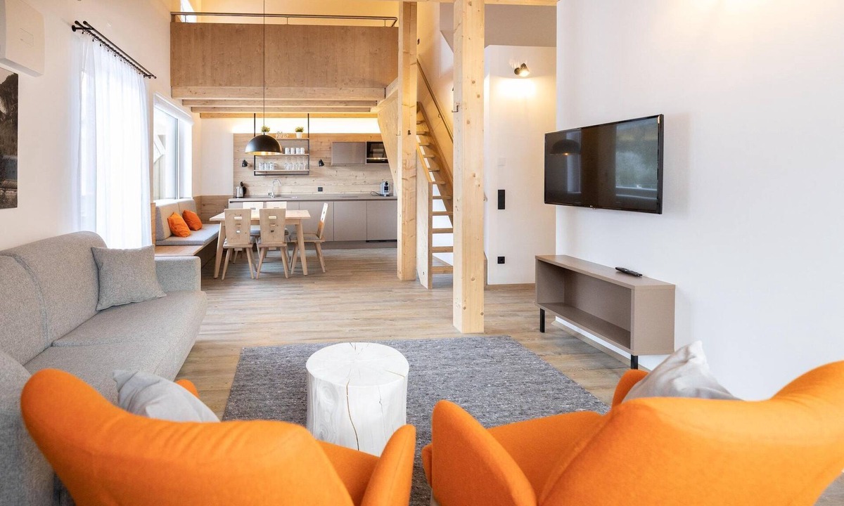 Hinterstoder Apartment | Spacious 8-Person Alpine Apartment with Balcony