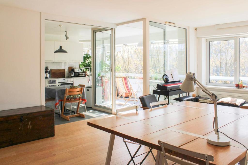 La Villette Apartment | Spacious cocoon with a terrace view on the canal