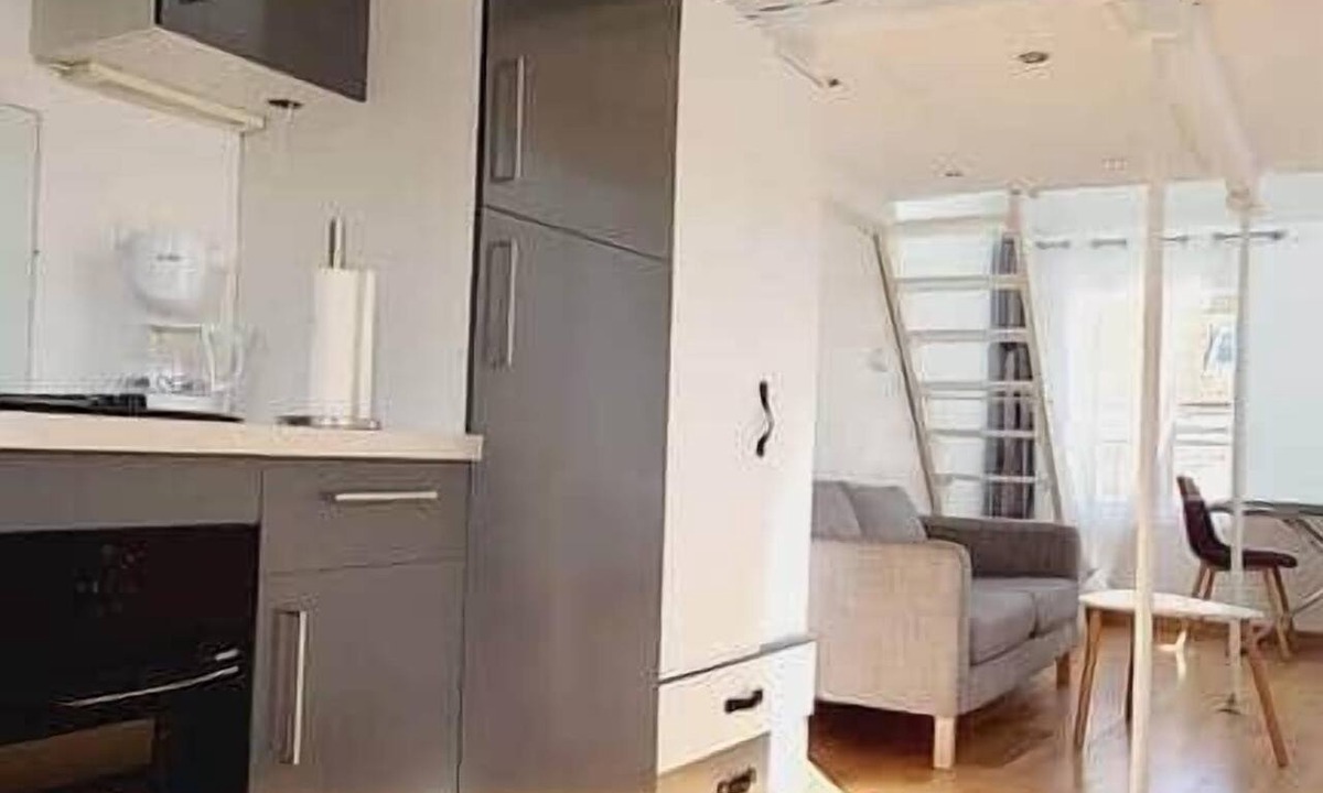 La Ferte-sous-Jouarre Apartment | Spacious, cozy duplex | Sleeps 5 | Near Disneyland Paris