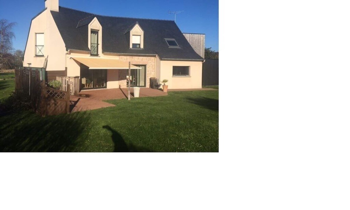 Plurien House | SPACIOUS HOUSE 220 M2 WITH LARGE GARDEN CLOSE TO BEACHES PLOT 1500 M2