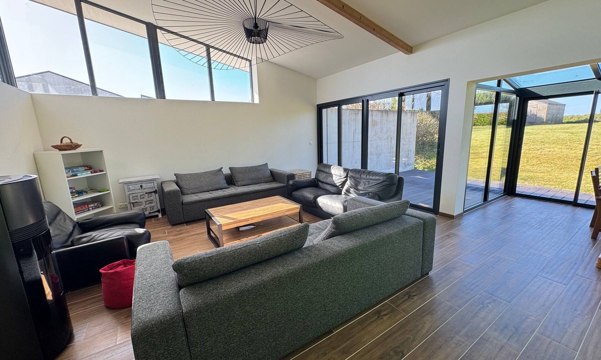 Kerlouan House | Spacious House 300 Meters from the Sea: Ty Ormel