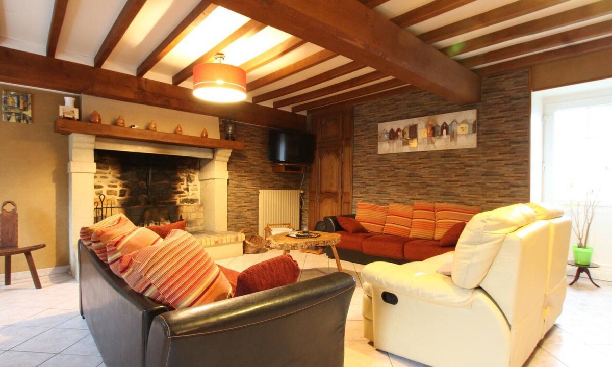 Le Valdecie Cottage | Spacious house in Bricquebec, pets allowed, private garden