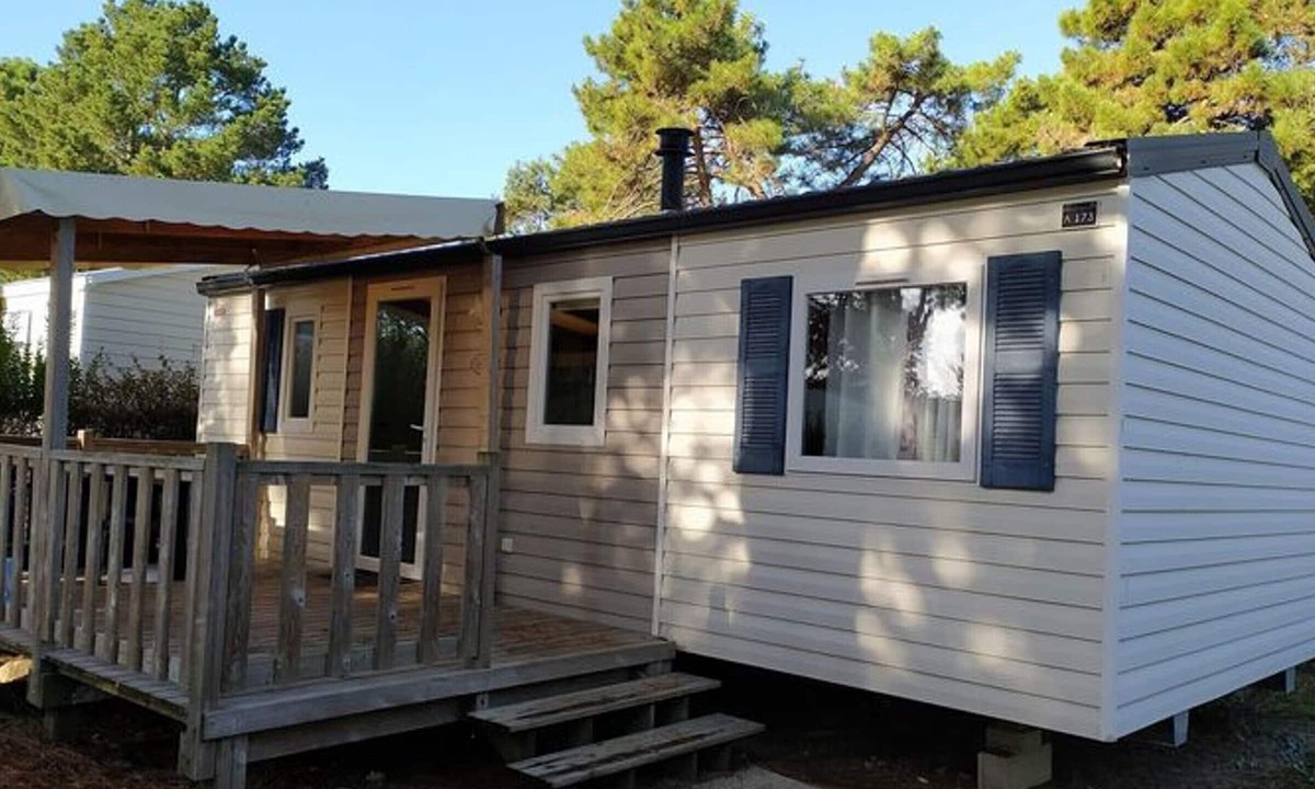 Banes House | Spacious mobile home with terrace - 6 people