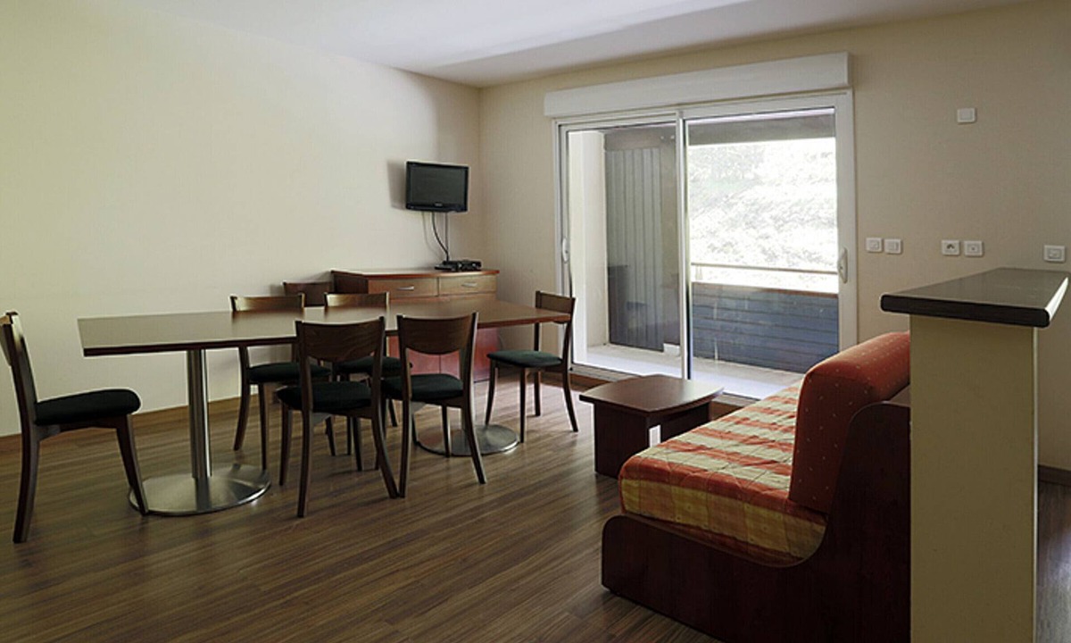 Peyragudes Apartment | Spacious Ski-In/Ski-Out Apartment with Balcony, Sleeps 8, Stunning Views - Peyragudes