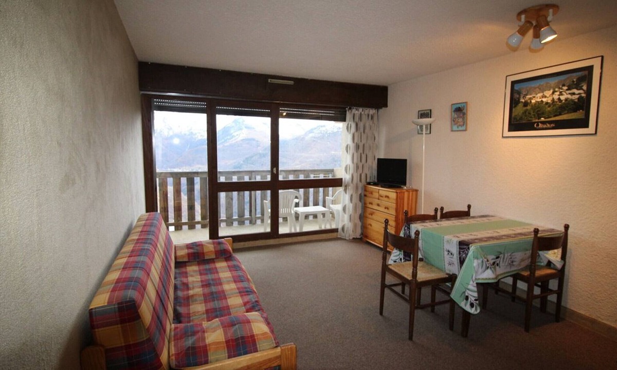 Auris Apartment | Spacious studio cabin 250m from slopes, sleeps 4, free parking - Auris en Oisans