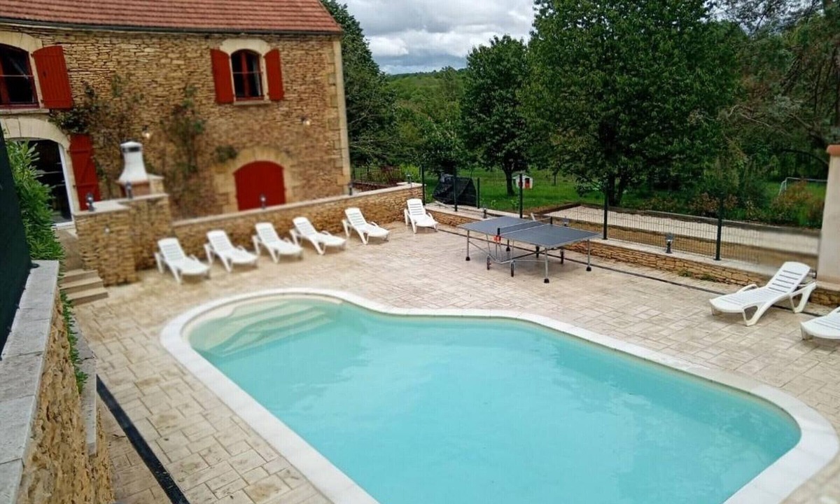 Saint-Crepin-et-Carlucet Cottage | Stone house with air conditioning and private pool in Dordogne