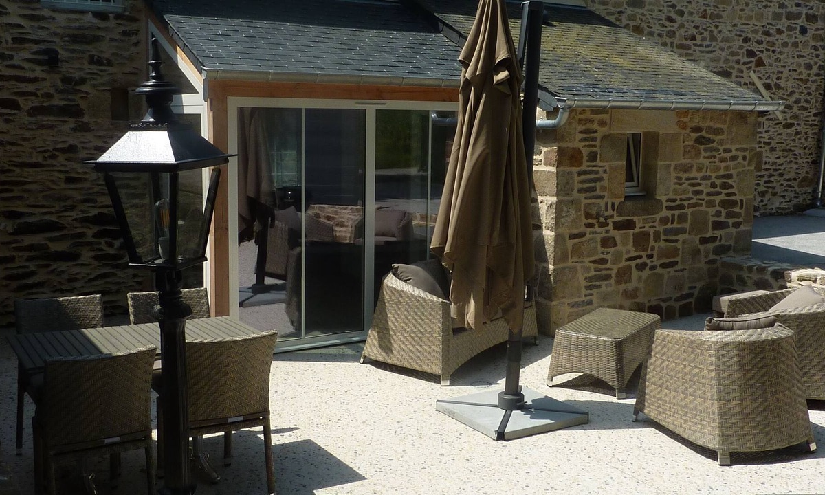 Pleven House | Stone house in a protected natural site, totally renovated in 2019