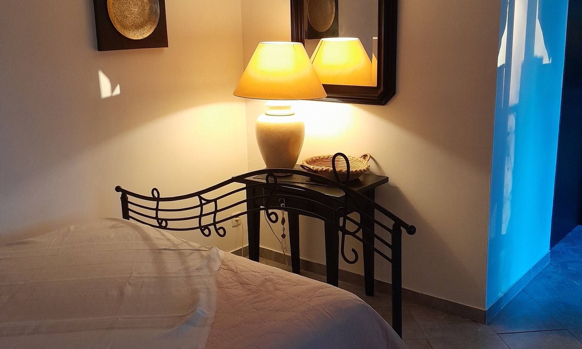 Chateauneuf-du-Rhone Apartment | Studio 25m2. 3 mns south commercial area of Montelimar.