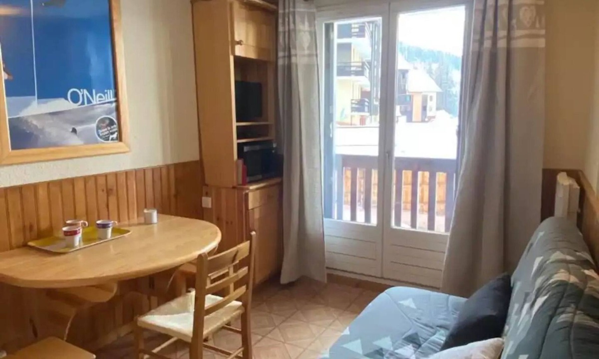 Puy-Saint-Vincent Apartment | Studio at the foot of the slopes Puy St Vincent 1700