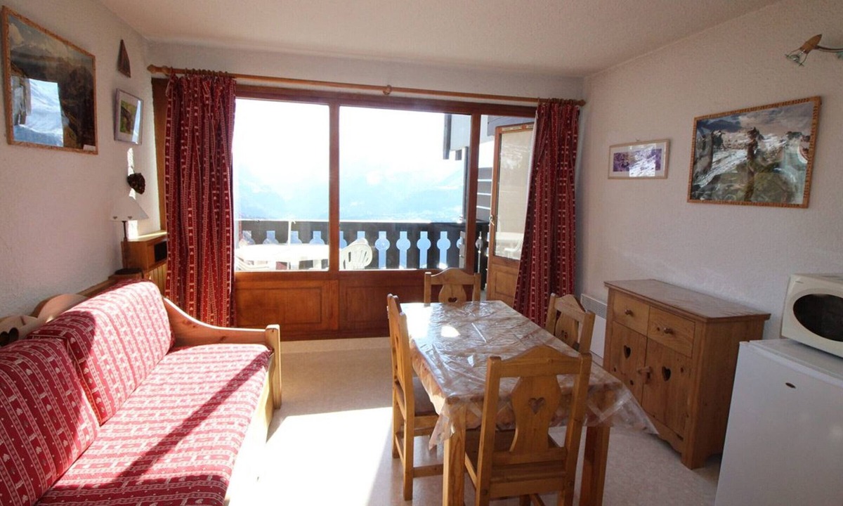 Auris Apartment | Studio cabin for 4, 300m from slopes, balcony, parking, pets allowed - Auris en Oisans