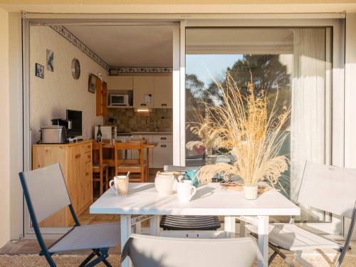 Carnac Apartment | Studio cabine à 50m de la plage avec terrasse et parking, Carnac - FR-1-477-119