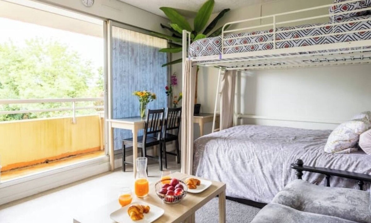Saint-Paul-les-Dax Apartment | 🏡 Studio Confort - 2 Double Beds, Parking - À Deux Pas des Thermes & Dax