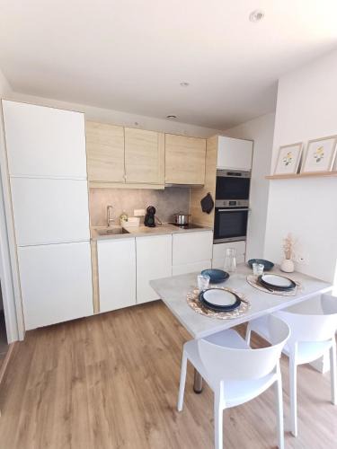 Guidel Apartment | Studio cosy au calme proche des plages