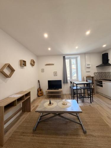 Guingamp Apartment | Studio Cosy - proche du centre ville