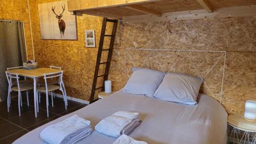 Lamotte-Beuvron Apartment | Studio en centre ville climatisé