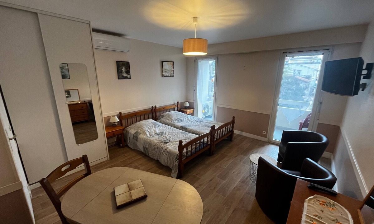 Dax Apartment | Studio "Foch 22" – Ideal for Spa Guests with Air Conditioning - Conciergerieland
