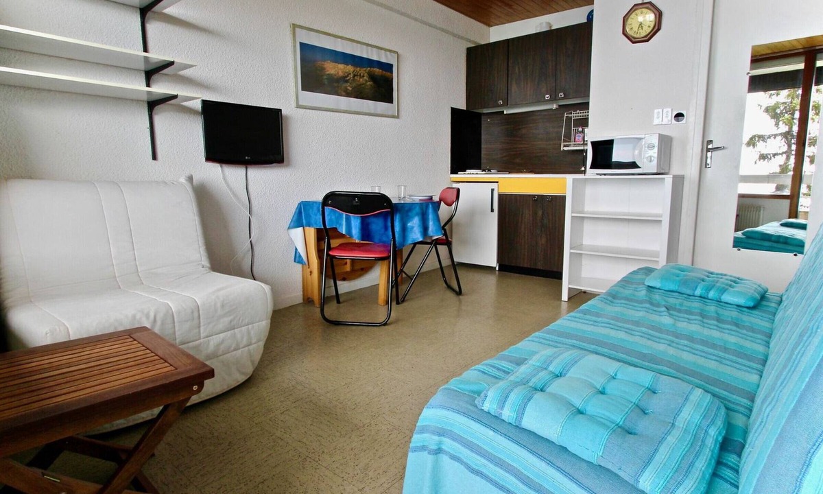 Chamrousse Apartment | Studio for 3 at the foot of the slopes, pets accepted