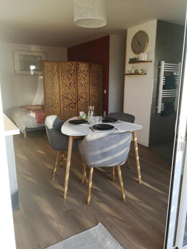 Blosville Apartment | Studio