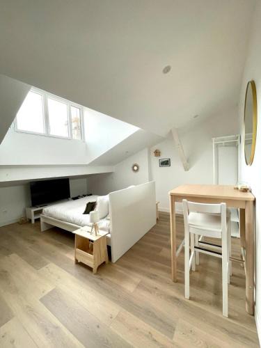 Casteljaloux Apartment | Studio Hypercentre Casteljaloux - Moderne - Calme - Wifi - TV -
