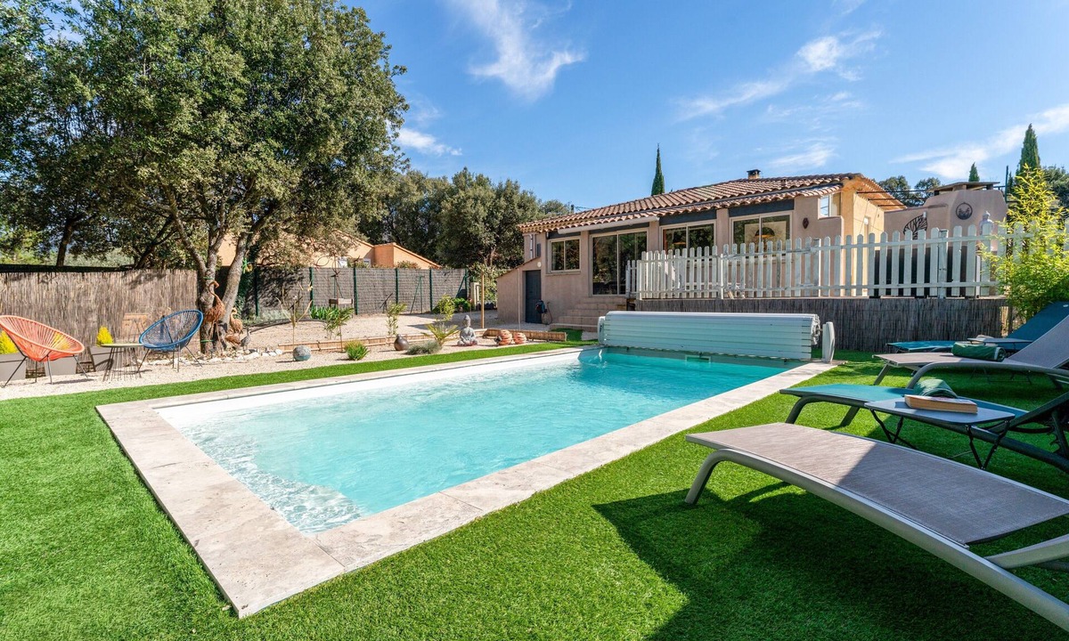 Bedoin Apartment | Studio 'La Petite Maison' with view of Mont Ventoux, Wi-Fi and air conditioning