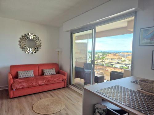 Le Port Apartment | Studio Marina & Soleil climatisé Vue sur le Port de Canet - Parking - Plage à pieds