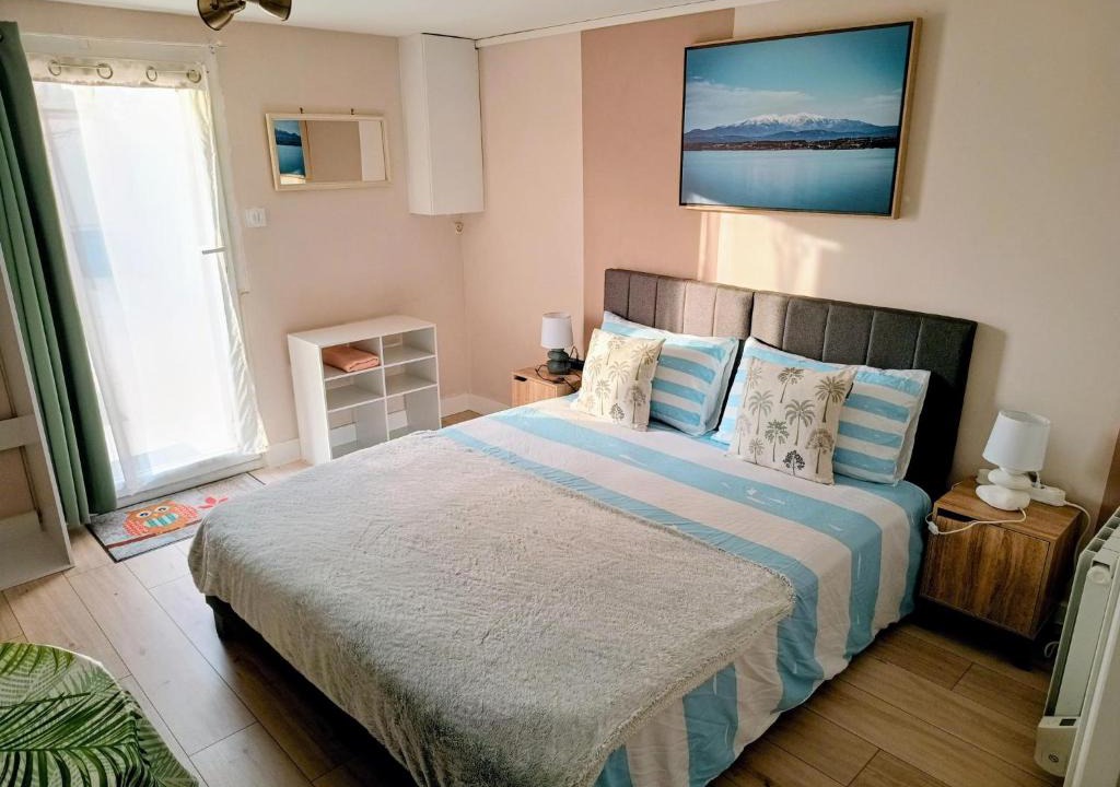 Saint-Assiscle House | Studio meublé, WI-FI à 10 minutes des plages, linge fourni