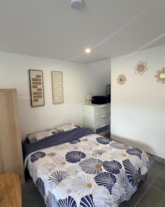 Quincy-sous-Senart House | Studio Neuf Moderne & Indépendant - Proche Gare, Paris