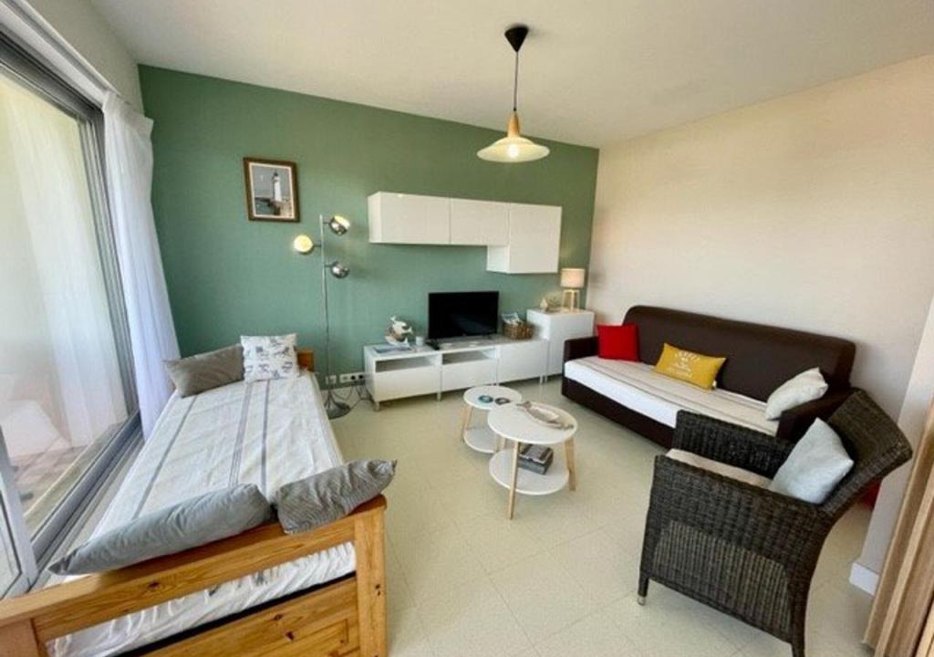 Quiberon Apartment | Studio rénové, balcon, animaux admis, parking - FR-1-478-1