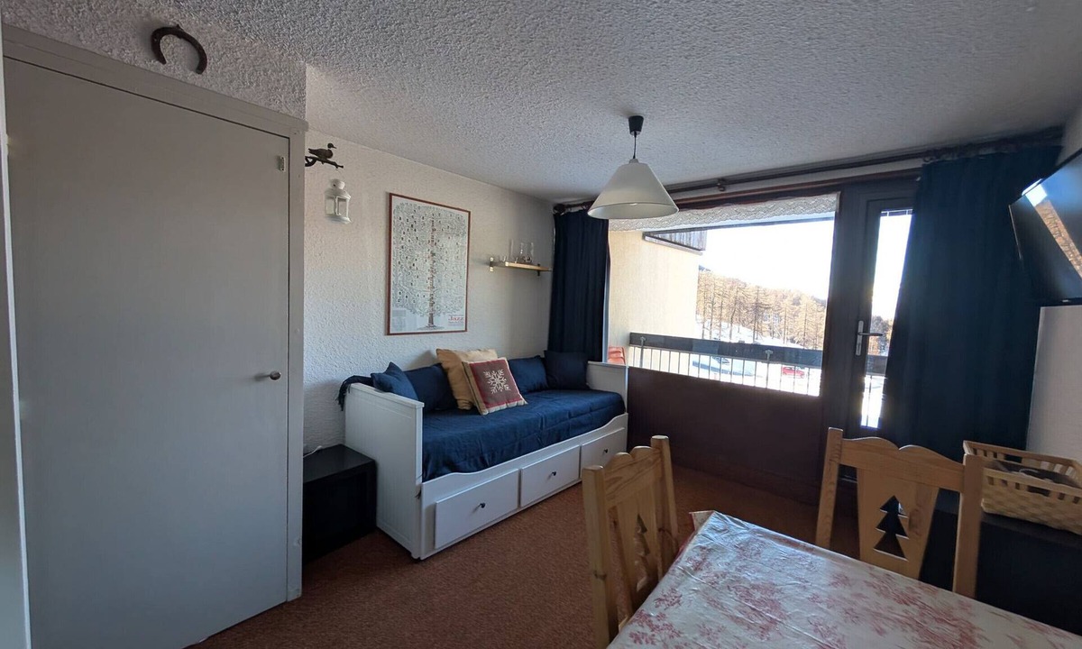 Montgenevre Apartment | Studio ski-in/ski-out 22m², pets allowed, with parking