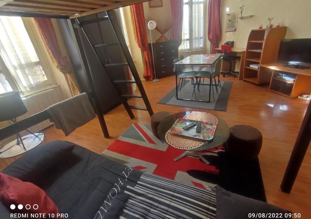 Nevers Apartment | Studio tout confort- wifi- Gare-Le Train Bleu 1