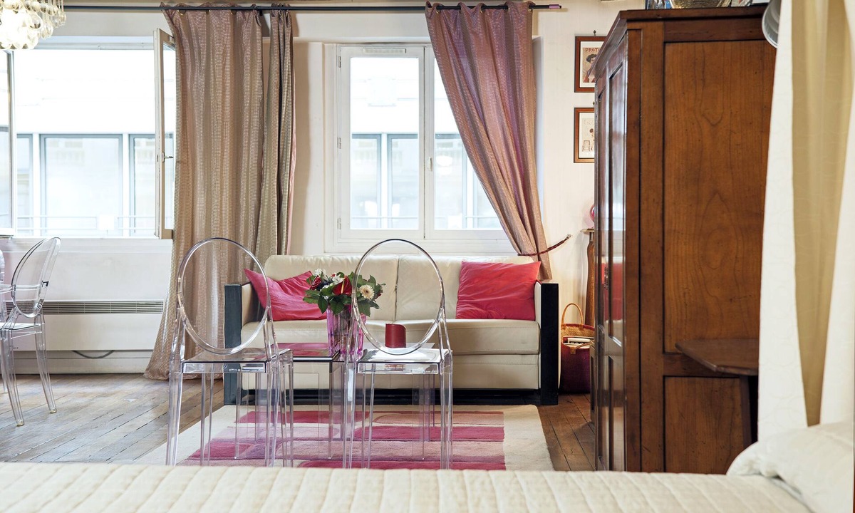 Gaillon Apartment | Stunning Open-Space in Central Paris (Opera)